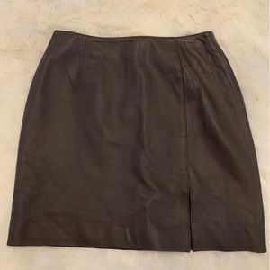 NEWPORT NEWS Brown Genuine Leather SKIRT womens size 12 Lined with Slit